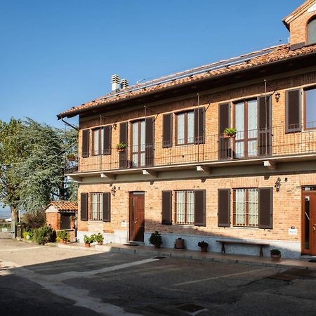 Casa Rubbo - Appartamento 'Como' Nelle Langhe ألبا المظهر الخارجي الصورة