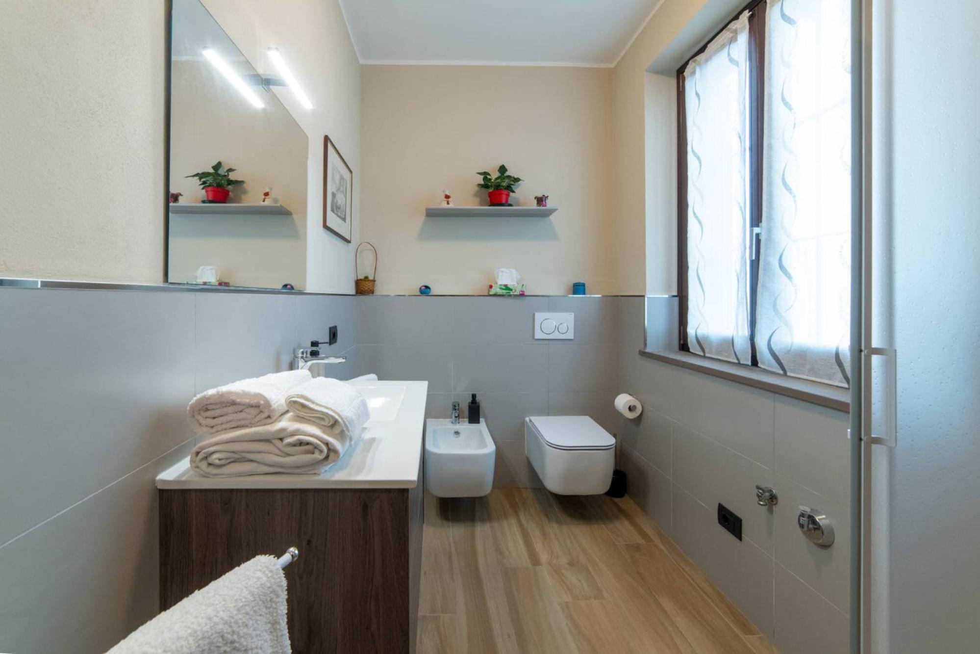 Casa Rubbo - Appartamento 'Como' Nelle Langhe ألبا المظهر الخارجي الصورة